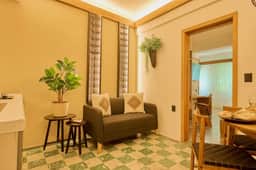 Downtown 5BR with Terrace & Fast WiFi — Oaxaca, Sleeps 14 - Image 4