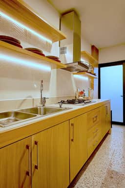 Top-Rated 4BR with A/C, Gym & Mezcal Bar — Walkable - Image 4