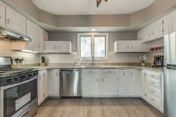 Salem Modern - Renovated 4BR Near Downtown - Image 5