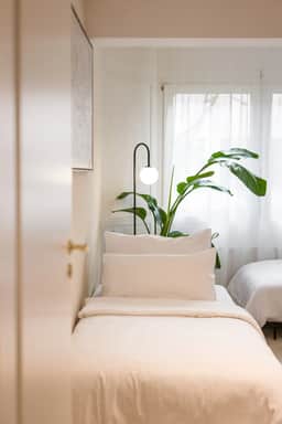 Valemi Premium - 5 BR for 16, Free Parking - Image 3