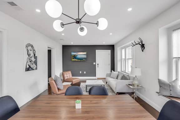 Modern Farmhouse Condos - Two Units, 4BR - Image 2