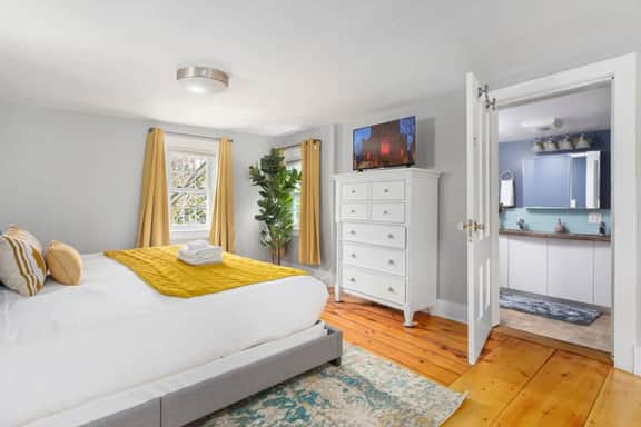 The Archer House - 1710 Downtown Salem 2BR - Image 5