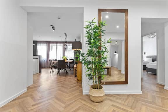Flatista Central Station - 4 BR for 10 - Image 2