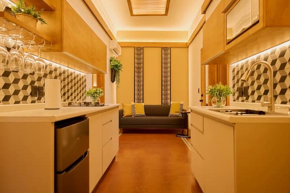Downtown 5BR with Terrace & Fast WiFi — Oaxaca, Sleeps 14 - Image 1