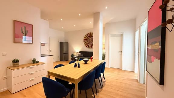 BeckHomes K4 - 210 sqm, 7 BR for 16 Guests - Image 1